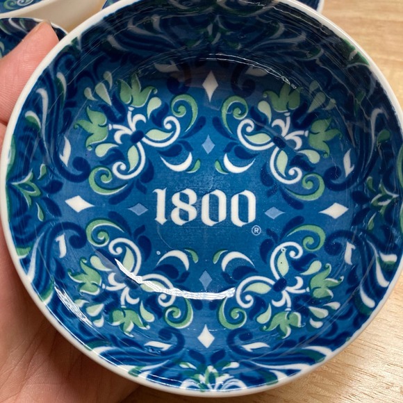 1800 Tequila Salsa Bowls Set of 5 Blue and White Pre-Owned - Picture 3 of 5